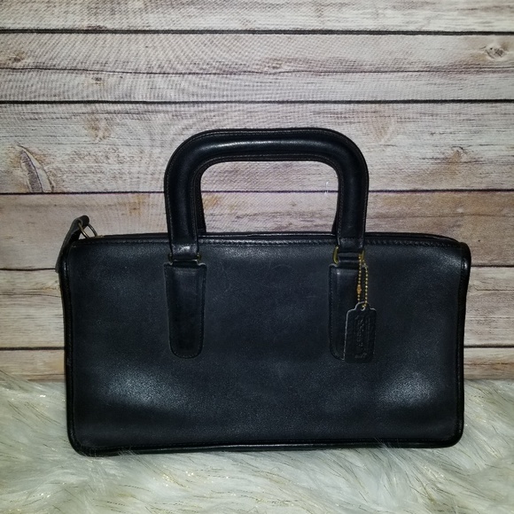 Coach Handbags - Coach Vintage Leather Handbag